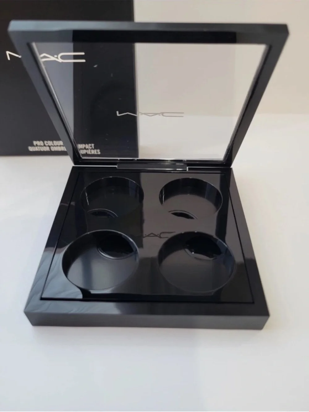 MAC Cosmetics Black Refillable 4-Pan Pro Palette